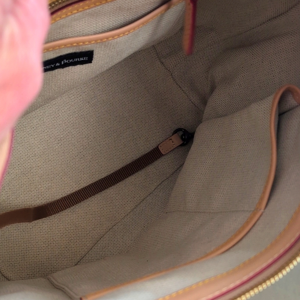 Dooney & Bourke Maritime Hobo Sac NWOT - Picture 11 of 16